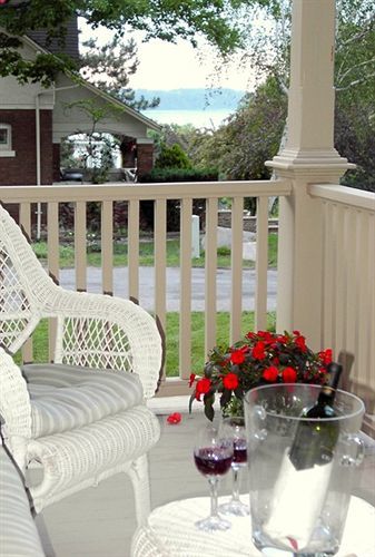 The Red Coat Bed and Breakfast Niagara-on-the-Lake Buitenkant foto